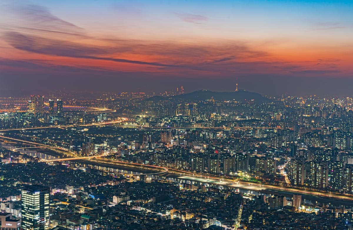 서울 야경 전망, 남산타워부터 한강까지 이어지는 빛의 바다