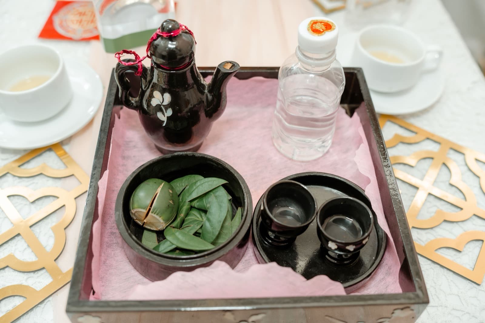 다과와 함께 차려진 대만식 찻상